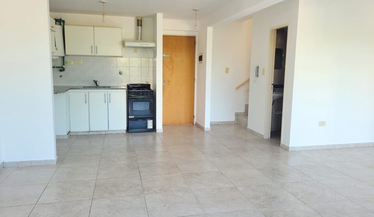 WhatsApp Image 2025-11-14 at 15.59.39 (2)